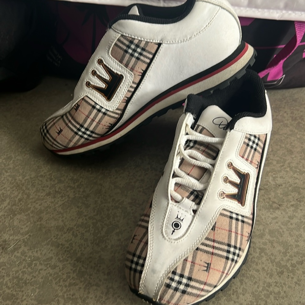 Dada supreme shoes size 7